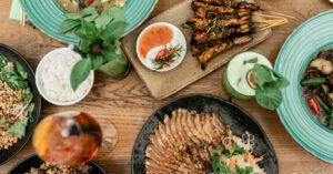 Szybki lunch w Warszawie w stylu azjatyckim – co warto zjeść?